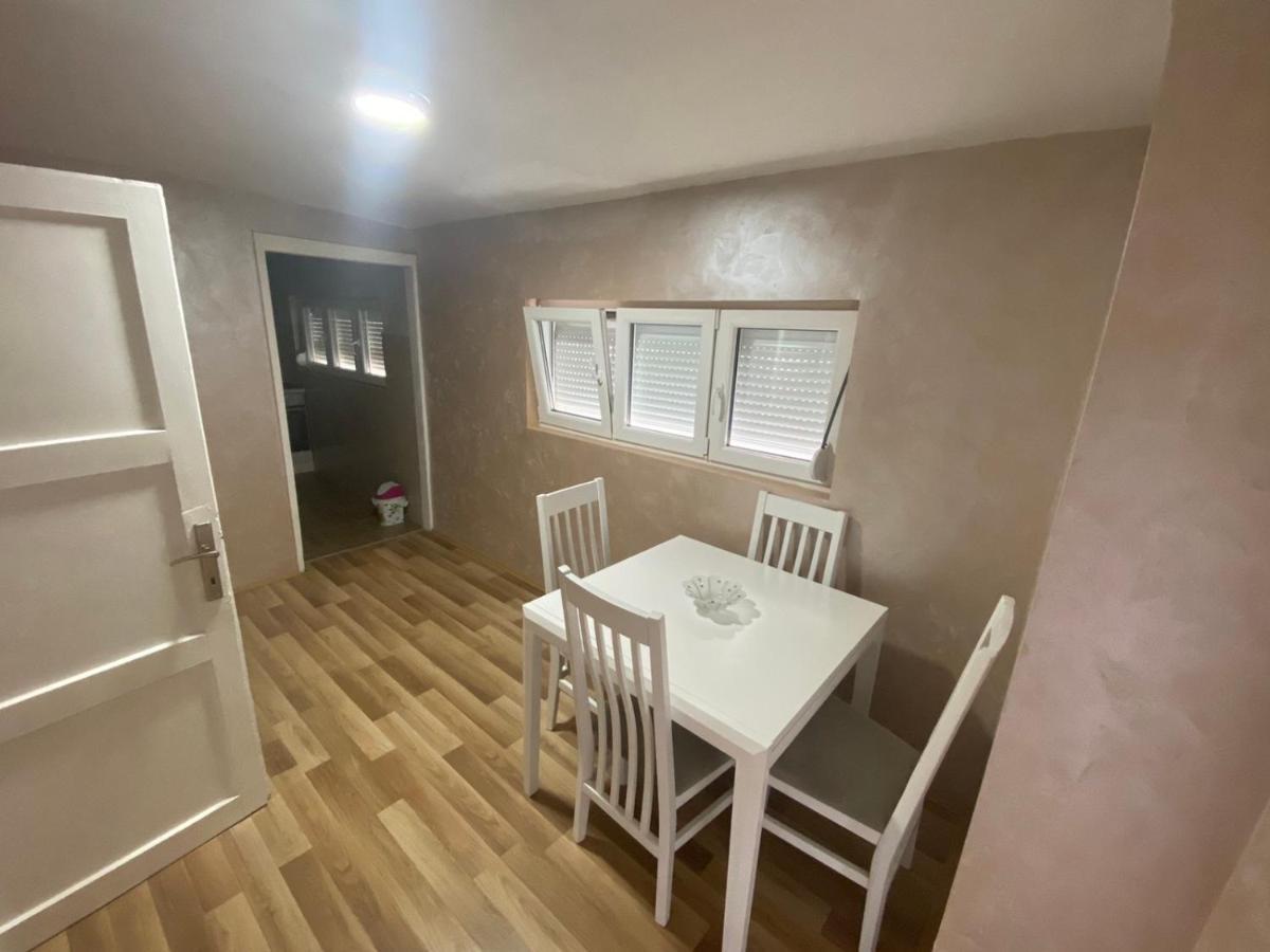 Ferienwohnung Apartman Nikšić Exterior foto